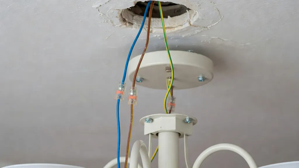 Jak Podłączyć Lampę 3 Przewody